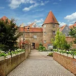 Donaustern Hotel 3*