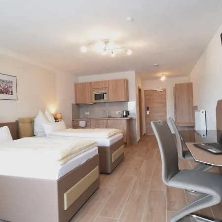 Aparthotel Donaustern Hotel 3*