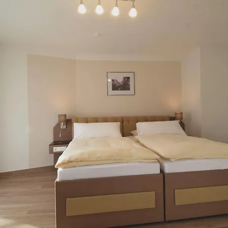 Aparthotel Donaustern Hotel 3*