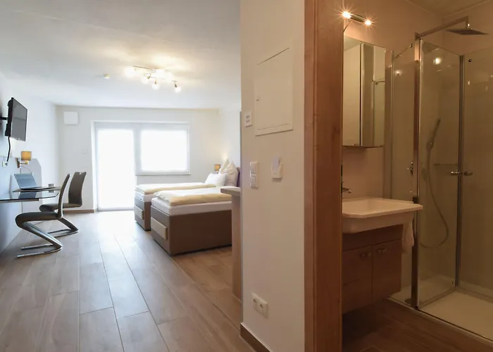 Hotell Donaustern 3*